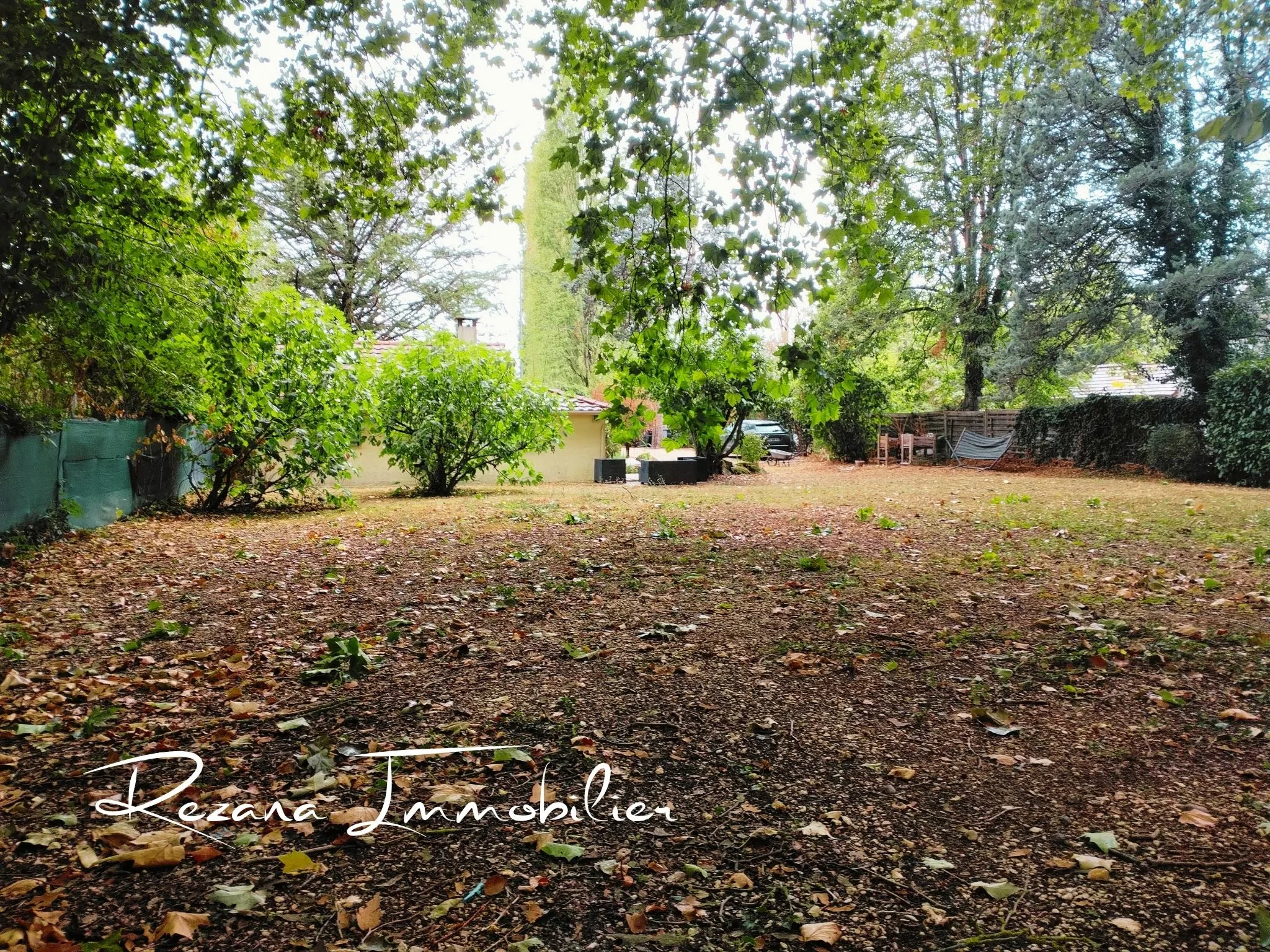 Grand jardin arboré sans vis-à-vis à Thomery