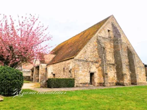 Prix immobilier à Samoreau Photo de la Grange aux Dîmes, un lieu emblématique du patrimoine local. Agence immobilière SAMOREAU