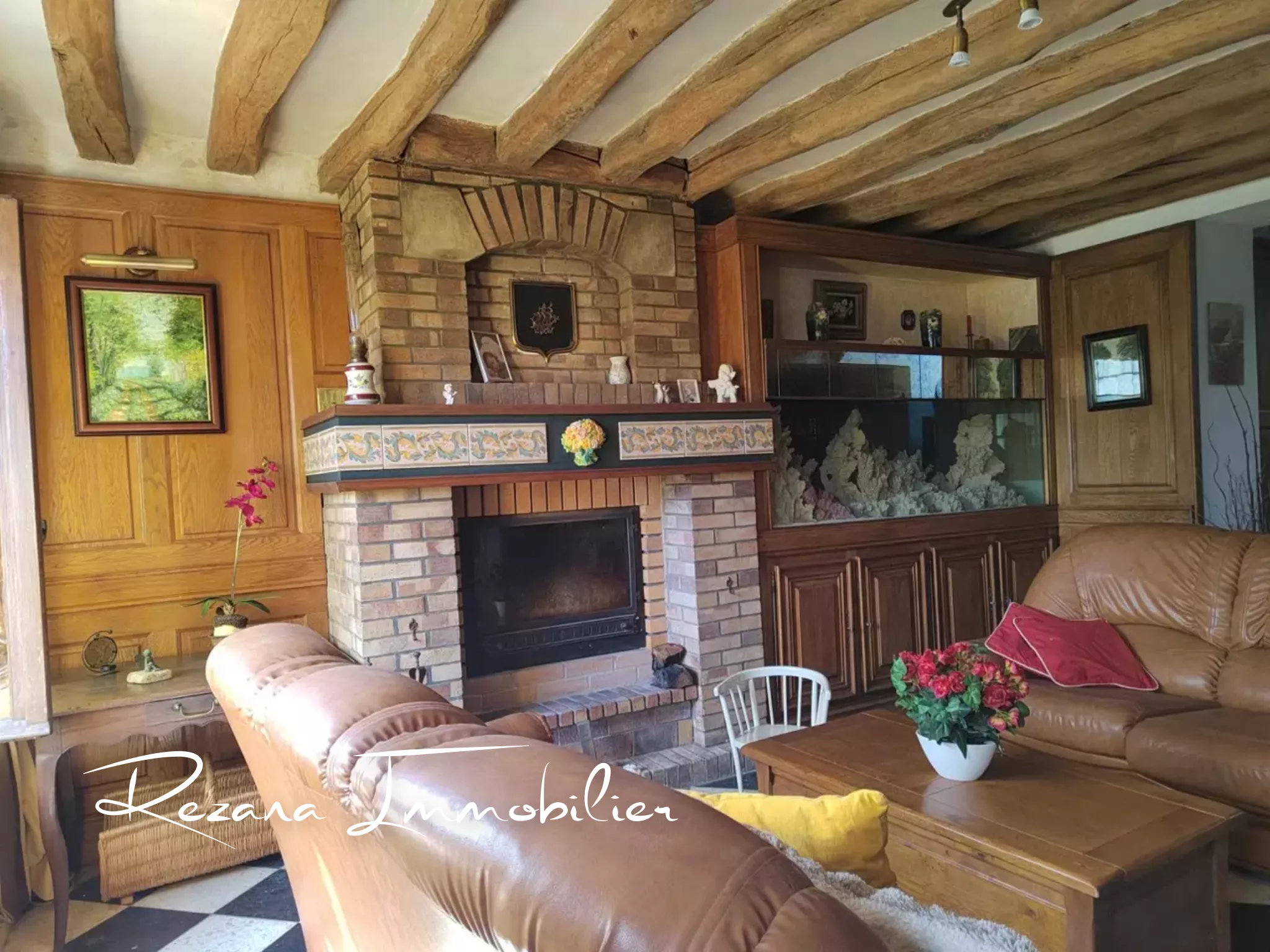 Salon cheminée maison ancienne Chartrettes