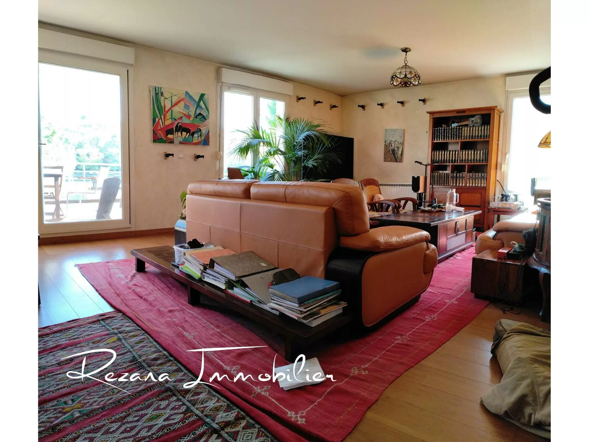 Vue de la pièce de vie principale de l’appartement à Melun