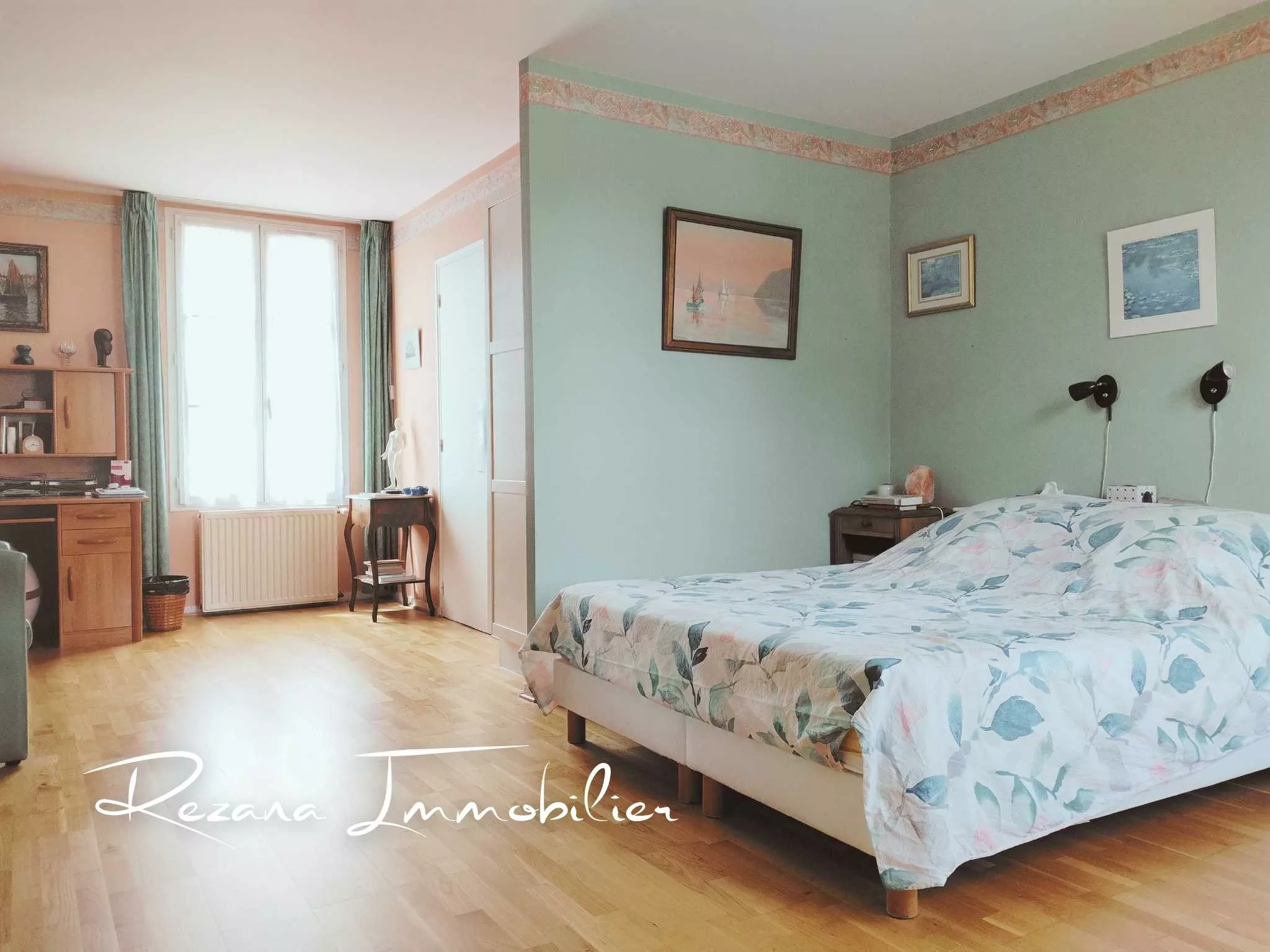 Chambre parentale dans une maison à vendre à Samoreau